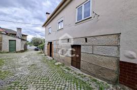3 Bedroom Villa with Garden and Mountain Views