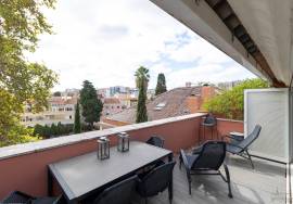 Top floor of a Palaccio with a stunning terrace and stunning views of the southwest and the Cristo Rei