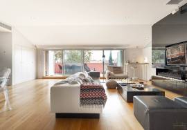 Top floor of a Palaccio with a stunning terrace and stunning views of the southwest and the Cristo Rei