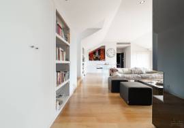 Top floor of a Palaccio with a stunning terrace and stunning views of the southwest and the Cristo Rei
