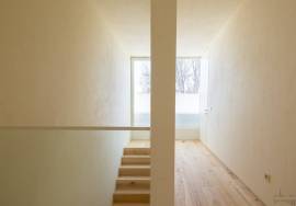 Bright T3+1 loft with 30 sqm of outdoor space to enjoy outdoor living in Marvila to the fullest.
