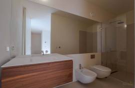 Bright T3+1 loft with 30 sqm of outdoor space to enjoy outdoor living in Marvila to the fullest.