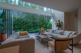 Bright T3+1 loft with 30 sqm of outdoor space to enjoy outdoor living in Marvila to the fullest.