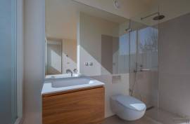 Bright T3+1 loft with 30 sqm of outdoor space to enjoy outdoor living in Marvila to the fullest.