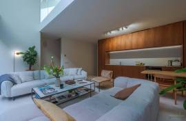 Bright T3+1 loft with 30 sqm of outdoor space to enjoy outdoor living in Marvila to the fullest.