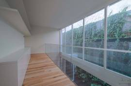 Bright T3+1 loft with 30 sqm of outdoor space to enjoy outdoor living in Marvila to the fullest.