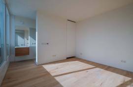 Bright T3+1 loft with 30 sqm of outdoor space to enjoy outdoor living in Marvila to the fullest.