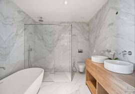 Carvoeiro – Owner’s Villa T4 with private rooftop, heated pool and panoramic ocean views