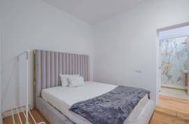 Intimate outdoor space - T2 furnished in Misericórdia