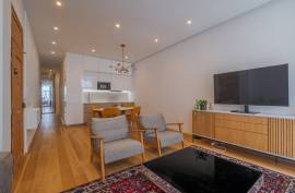Intimate outdoor space - T2 furnished in Misericórdia