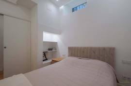 Intimate outdoor space - T2 furnished in Misericórdia