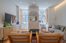 Intimate outdoor space - T2 furnished in Misericórdia
