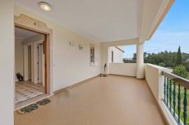 Stunning 3 Bed South Facing Apartment - Central Vilamoura