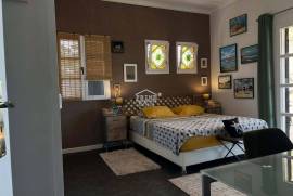 * EXCLUSIVE * Elegant Garden Bungalow T2 + 1 with Income Potential in Funchal * EXCLUSIVE * Elegant Garden Bungalow T2 + 1 with Income Potential in Funchal