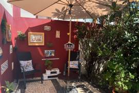 * EXCLUSIVE * Elegant Garden Bungalow T2 + 1 with Income Potential in Funchal * EXCLUSIVE * Elegant Garden Bungalow T2 + 1 with Income Potential in Funchal