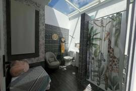 * EXCLUSIVE * Elegant Garden Bungalow T2 + 1 with Income Potential in Funchal * EXCLUSIVE * Elegant Garden Bungalow T2 + 1 with Income Potential in Funchal