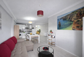 Albufeira 350m from the beach T0+3 renovated with sea view