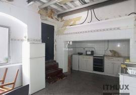 Wholly owned building located in the heart of the historic center of Elvas