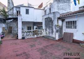 Wholly owned building located in the heart of the historic center of Elvas