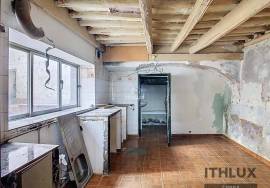 Wholly owned building located in the heart of the historic center of Elvas