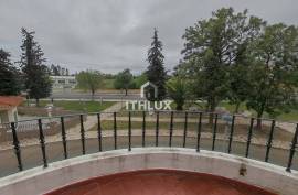 5 bedroom villa with garage located in Bairro Europa – Elvas - Portugal