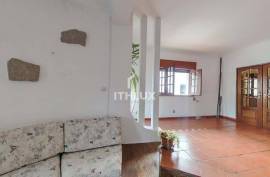 5 bedroom villa with garage located in Bairro Europa – Elvas - Portugal
