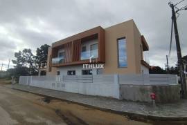 House T4 - new in Seixal - Fernão Ferro