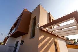 House T4 - new in Seixal - Fernão Ferro