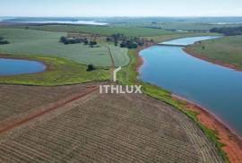 Furnas Peninsula: Luxury Farm with 1,481ha and 25km of Water Bank