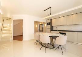 Charming 2 bedroom townhouse