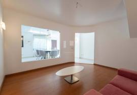 Charming 2 bedroom townhouse