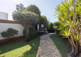 Charming 2 bedroom townhouse