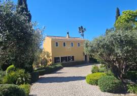 Charming Mediterranean 4 bedroom Villa with Exceptional Gardens near Santa Barbara de Nexe