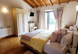 Charming Mediterranean 4 bedroom Villa with Exceptional Gardens near Santa Barbara de Nexe