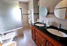 Charming Mediterranean 4 bedroom Villa with Exceptional Gardens near Santa Barbara de Nexe
