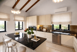 Charming Mediterranean 4 bedroom Villa with Exceptional Gardens near Santa Barbara de Nexe