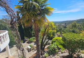 4-Bedroom Villa with Ocean Views & Exceptional Development Potential 4-Bedroom Villa with Ocean Views & Exceptional Development Potential