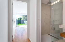 5 Bedroom Villa with Garden and Pool in Birre, Cascais