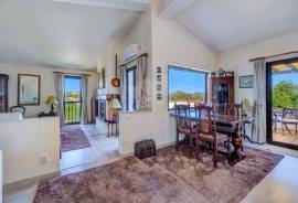Charming 2+ Bedroom Villa with Pool for Sale in São Brás de Alportel, East Algarve