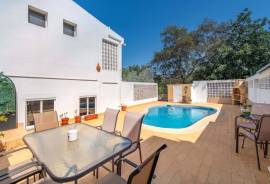 Charming 2+ Bedroom Villa with Pool for Sale in São Brás de Alportel, East Algarve