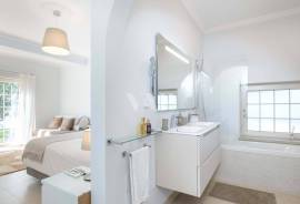 Renovated 5 Bedroom Villa with Sea Views, Pool and Large Plot near Boliqueime