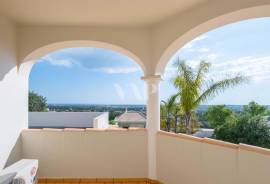 Renovated 5 Bedroom Villa with Sea Views, Pool and Large Plot near Boliqueime