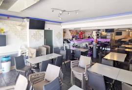 Fully Equipped Restaurant in Prime Location in Quarteira