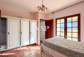 3 Bedroom Villa to Renovate with Pool in Quiet Area of Assumadinha, Vilamoura