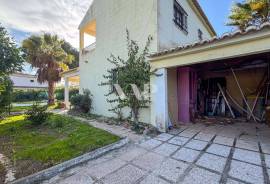 3 Bedroom Villa to Renovate with Pool in Quiet Area of Assumadinha, Vilamoura