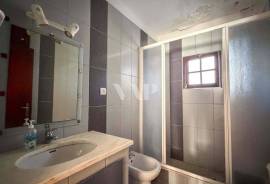 3 Bedroom Villa to Renovate with Pool in Quiet Area of Assumadinha, Vilamoura