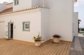 Charming Townhouse with Sea Views in Budens