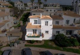 Charming Townhouse with Sea Views in Budens