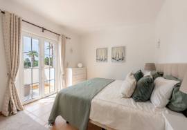 Charming Townhouse with Sea Views in Budens