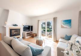 Charming Townhouse with Sea Views in Budens